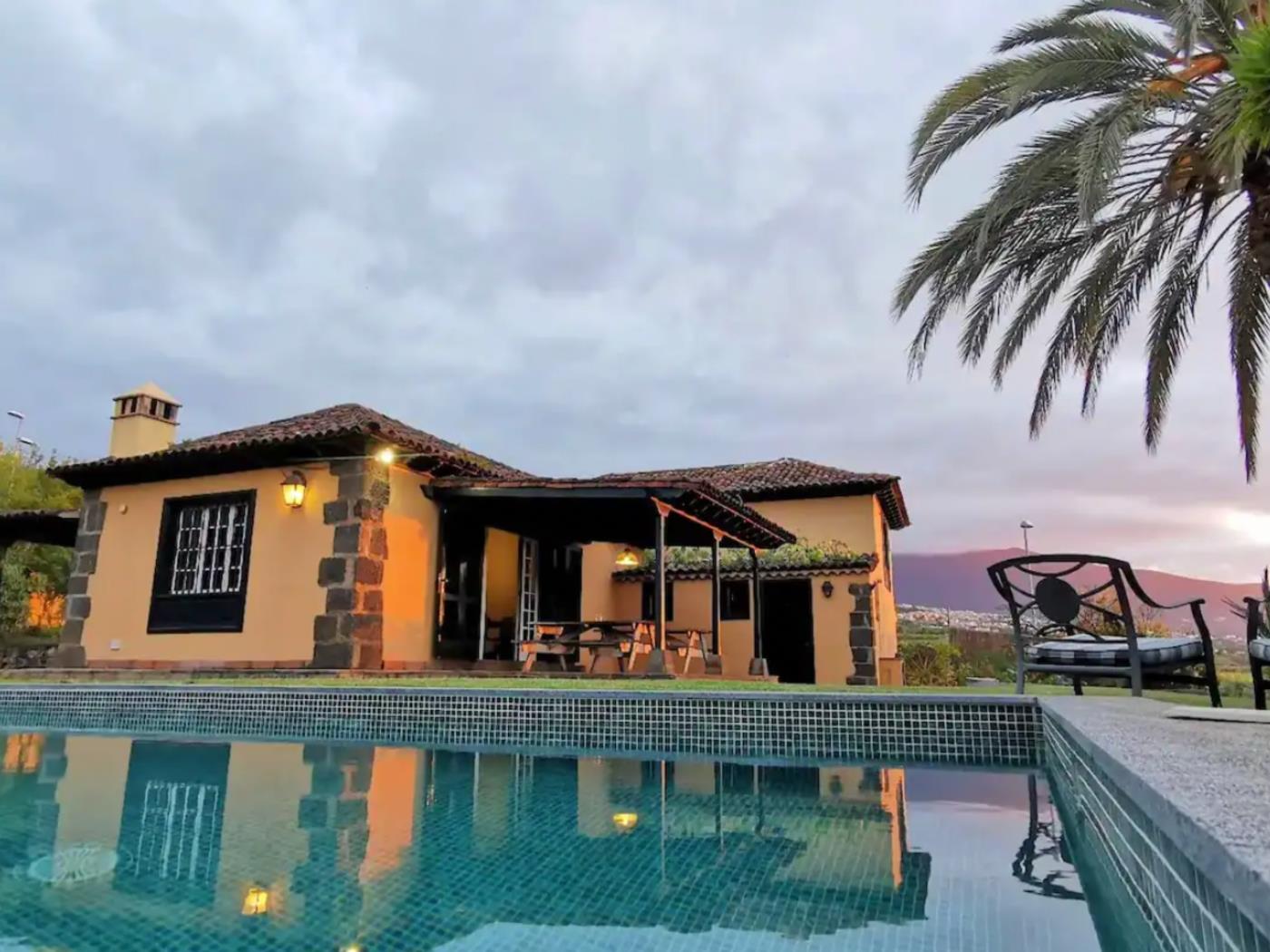 Private pool
