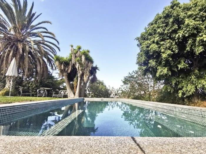Private pool