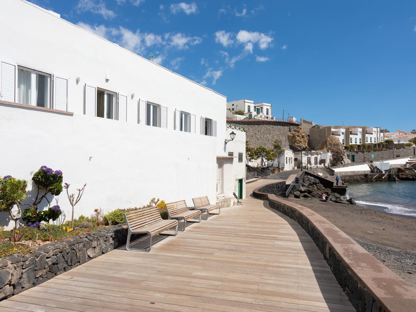 Sea Breeze Apartment in Tenerife - PORÍS 5 in Porís de Abona