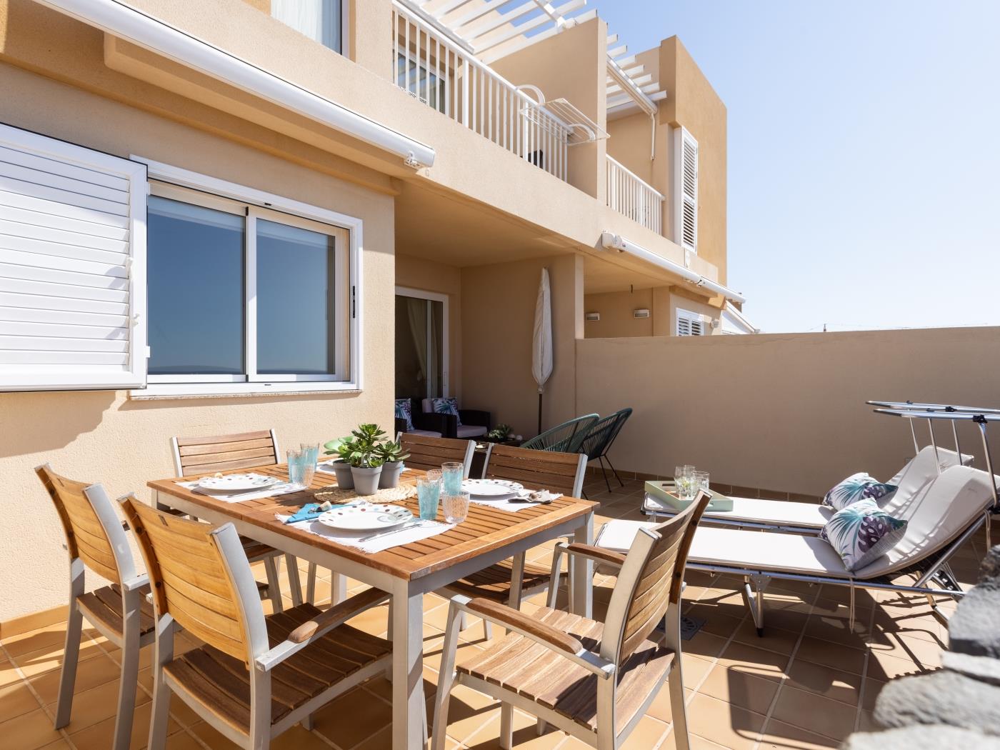 Sea Breeze Apartment in Tenerife - PORÍS 5 in Porís de Abona