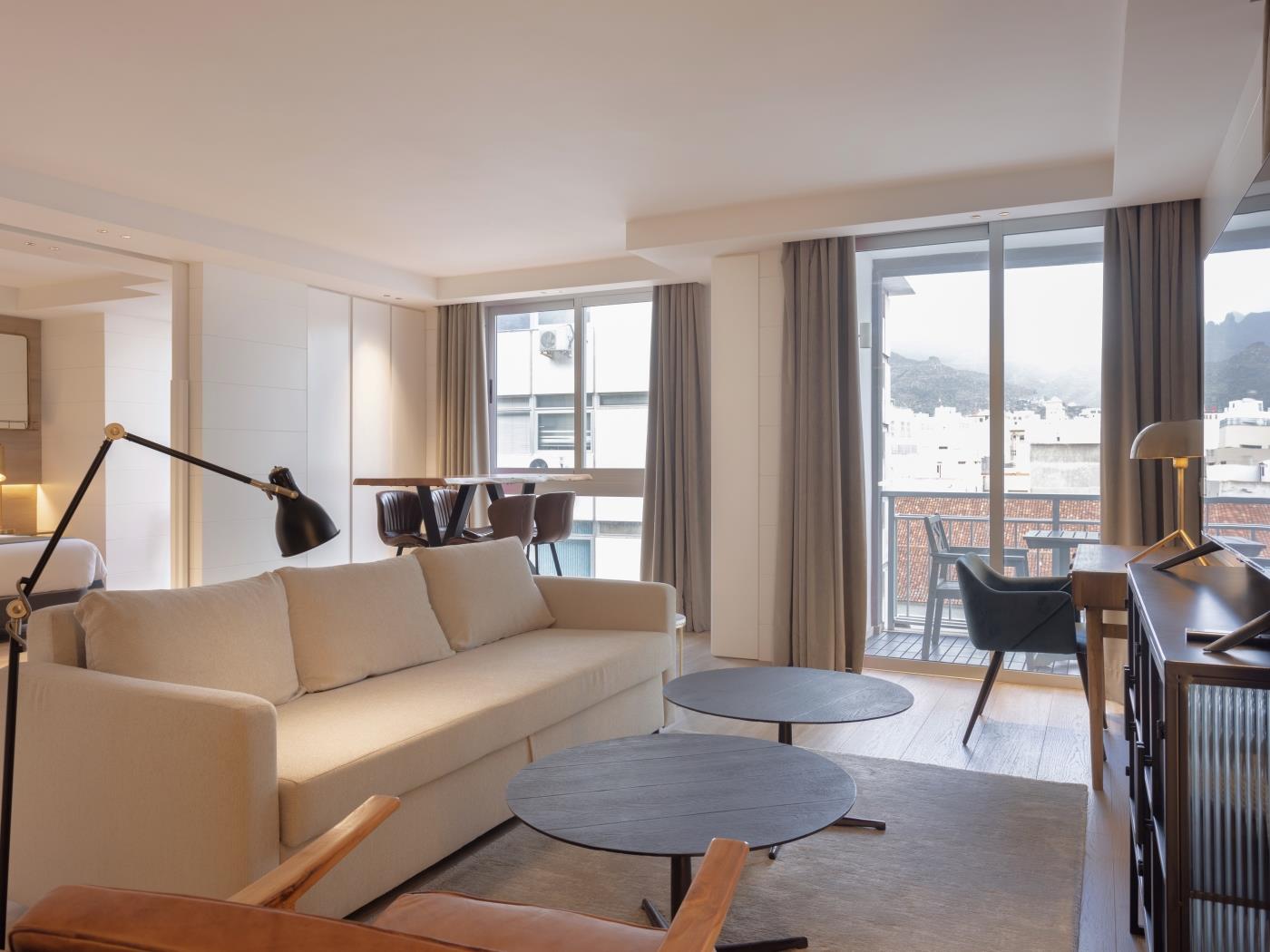 Chayofa Suites, right in city center in Santa Cruz de Tenerife