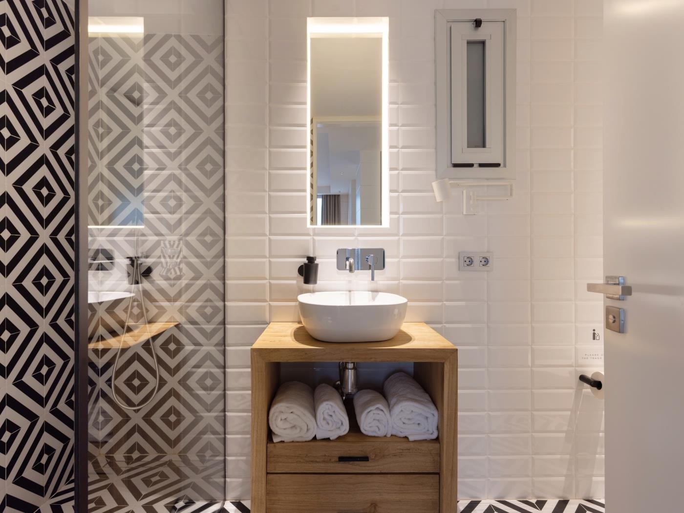 Chayofa Suites, right in city center in Santa Cruz de Tenerife