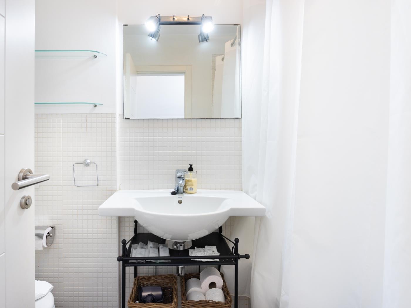Apartment on the beach, work area and private parking - PillowAbroad in Porís de Abona