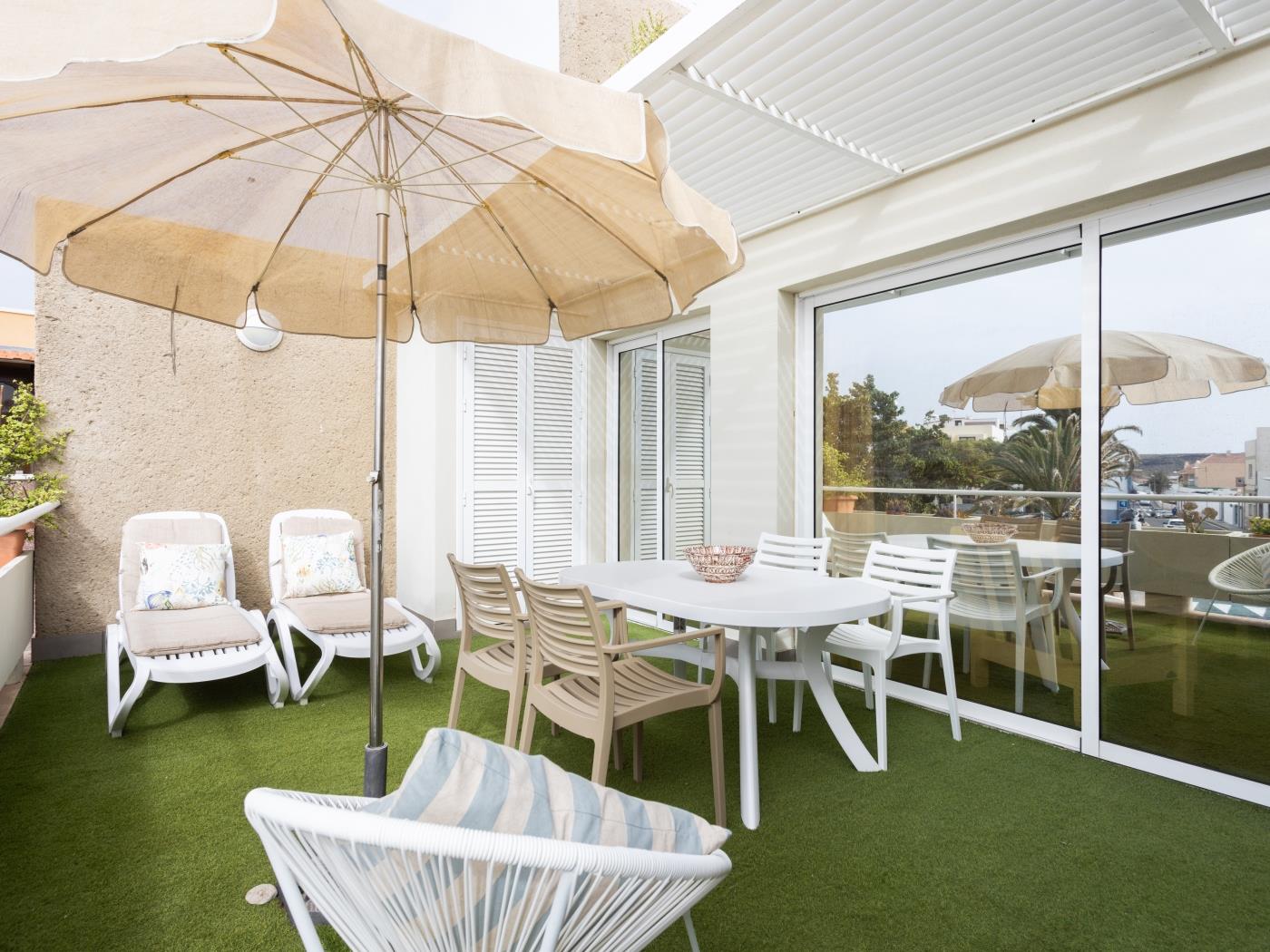 Apartment on the beach, work area and private parking - PillowAbroad in Porís de Abona