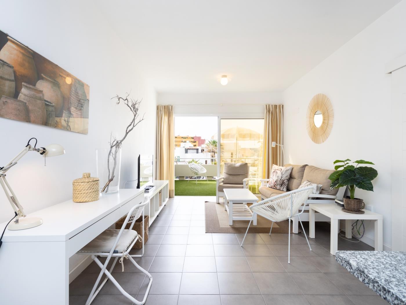 Apartment on the beach, work area and private parking - PillowAbroad in Porís de Abona