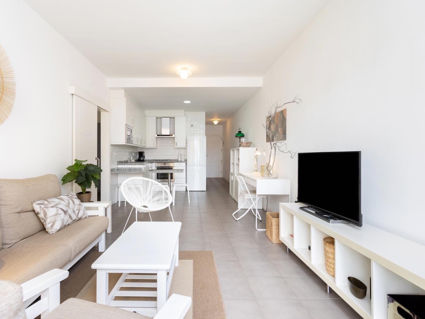 Apartment on the beach, work area and private parking - PillowAbroad in Porís de Abona
