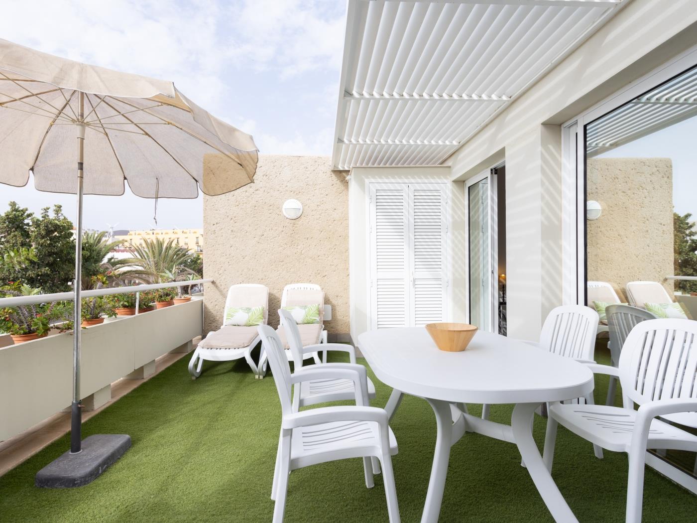 Apartment on the beach, work area and private parking - PillowAbroad in Porís de Abona