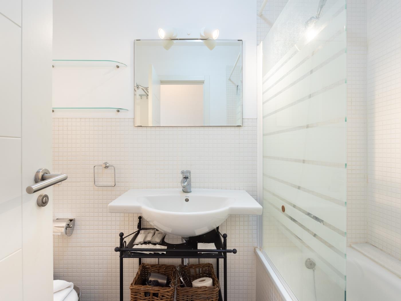 Apartment on the beach, work area and private parking - PillowAbroad in Porís de Abona