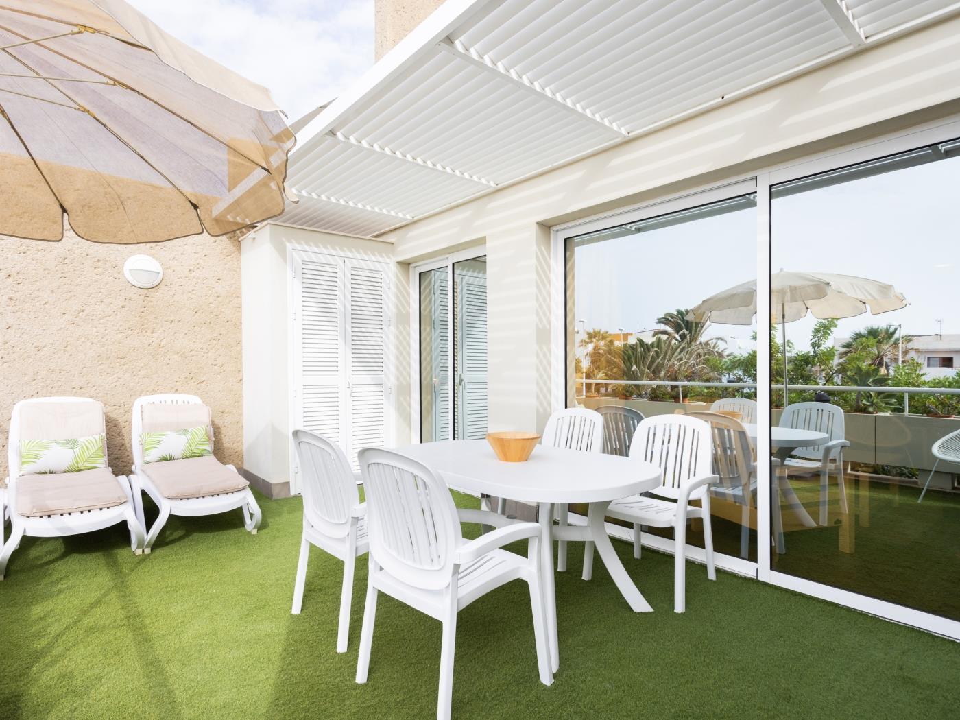 Apartment on the beach, work area and private parking - PillowAbroad in Porís de Abona