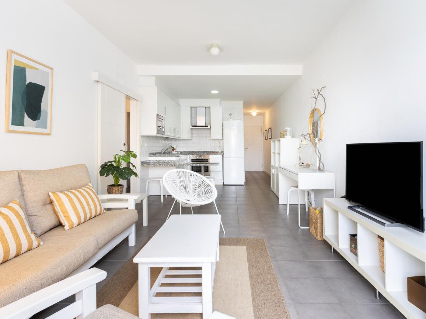 Apartment on the beach, work area and private parking - PillowAbroad in Porís de Abona