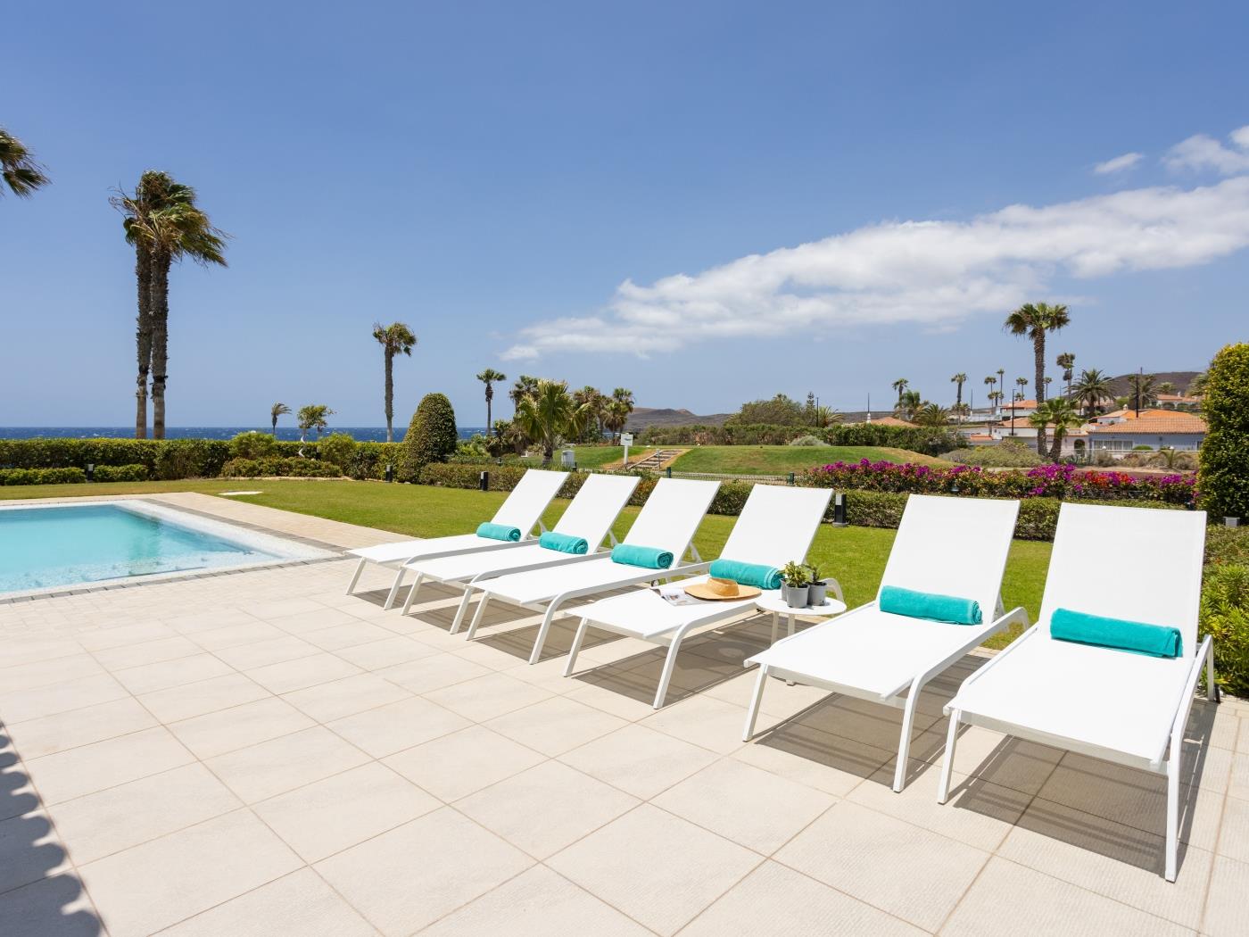 Villa Fiorita | Beachfront + Heated Private Pool in Amarilla Golf