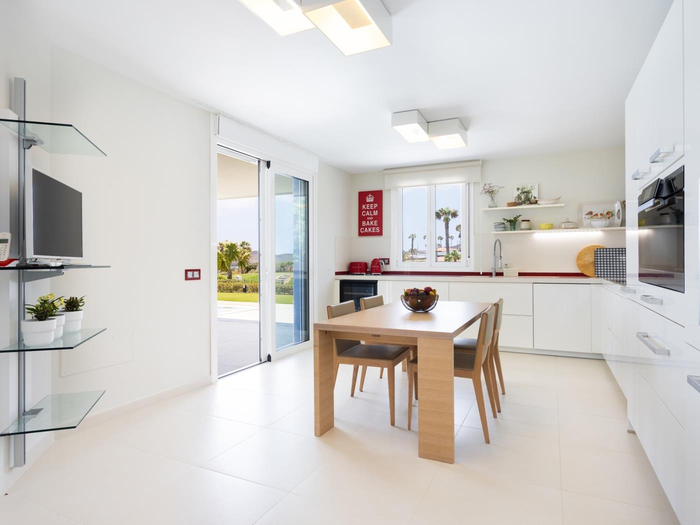Villa Fiorita | Beachfront + Heated Private Pool in Amarilla Golf