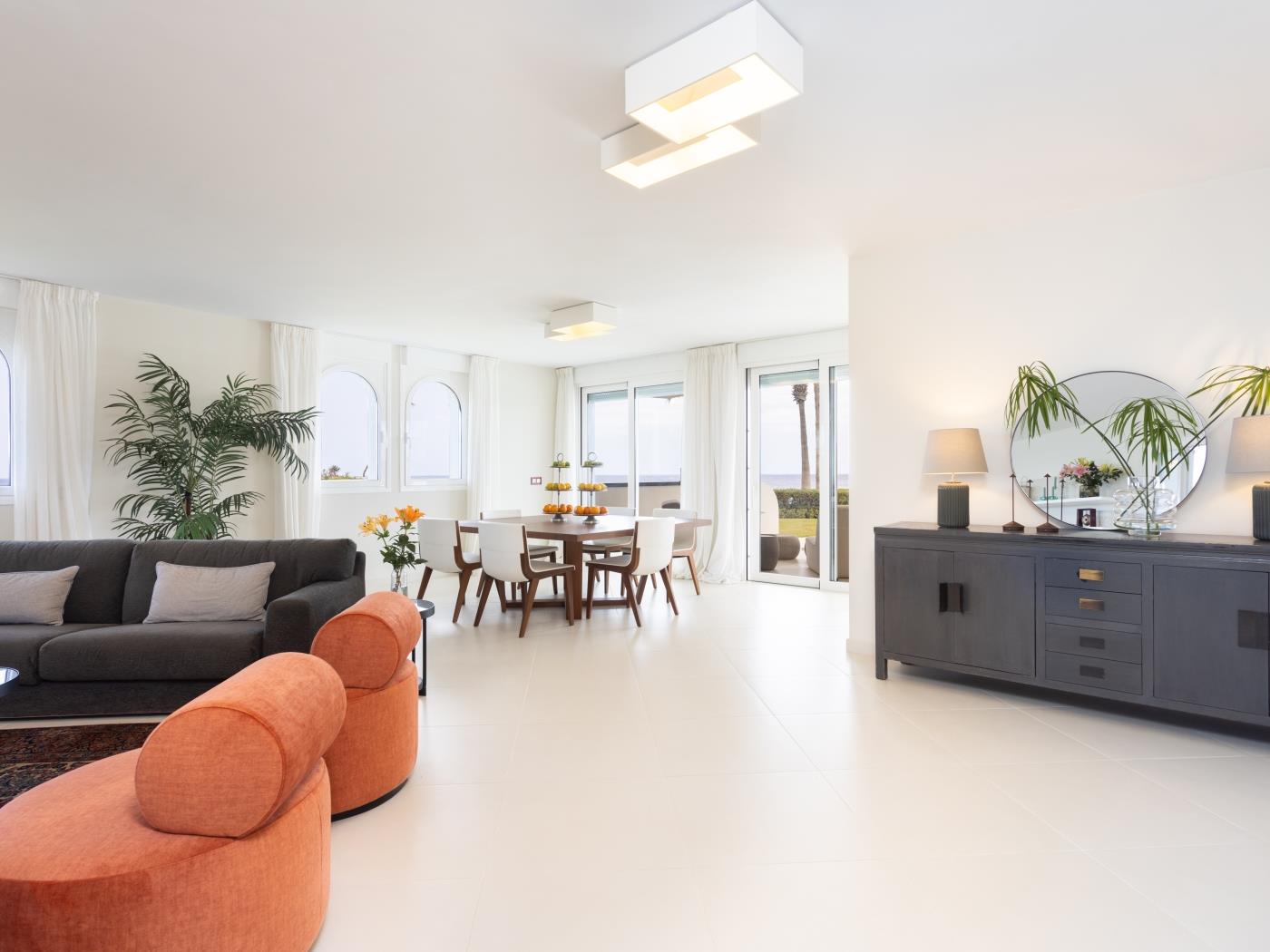 Villa Fiorita | Beachfront + Heated Private Pool in Amarilla Golf