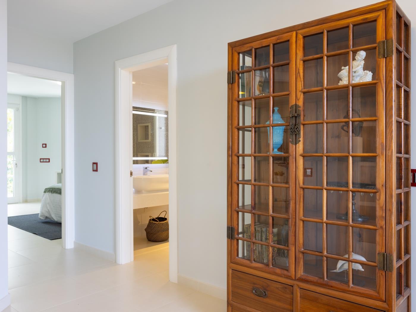 Villa Fiorita | Beachfront + Heated Private Pool in Amarilla Golf