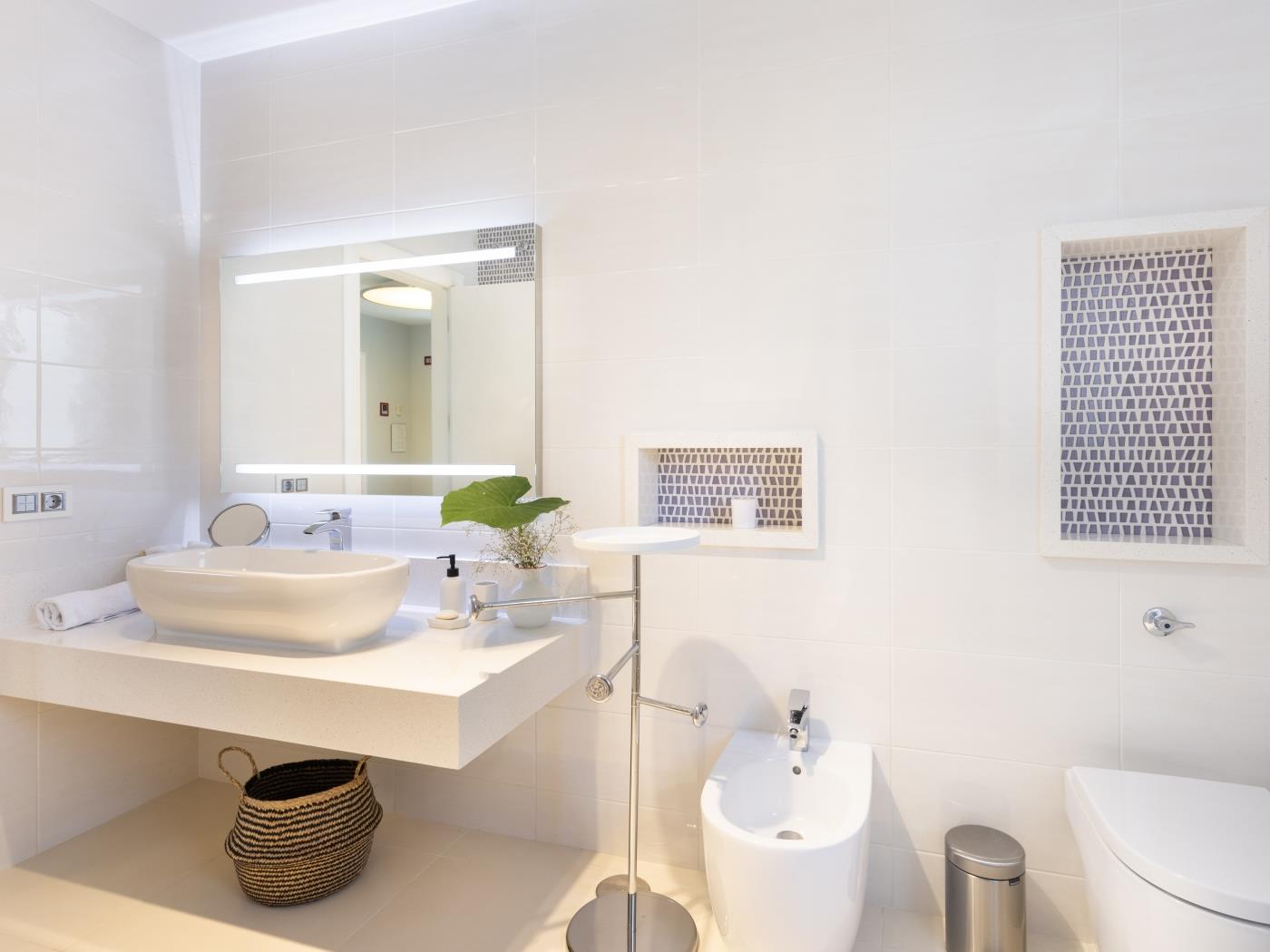 Villa Fiorita | Beachfront + Heated Private Pool in Amarilla Golf