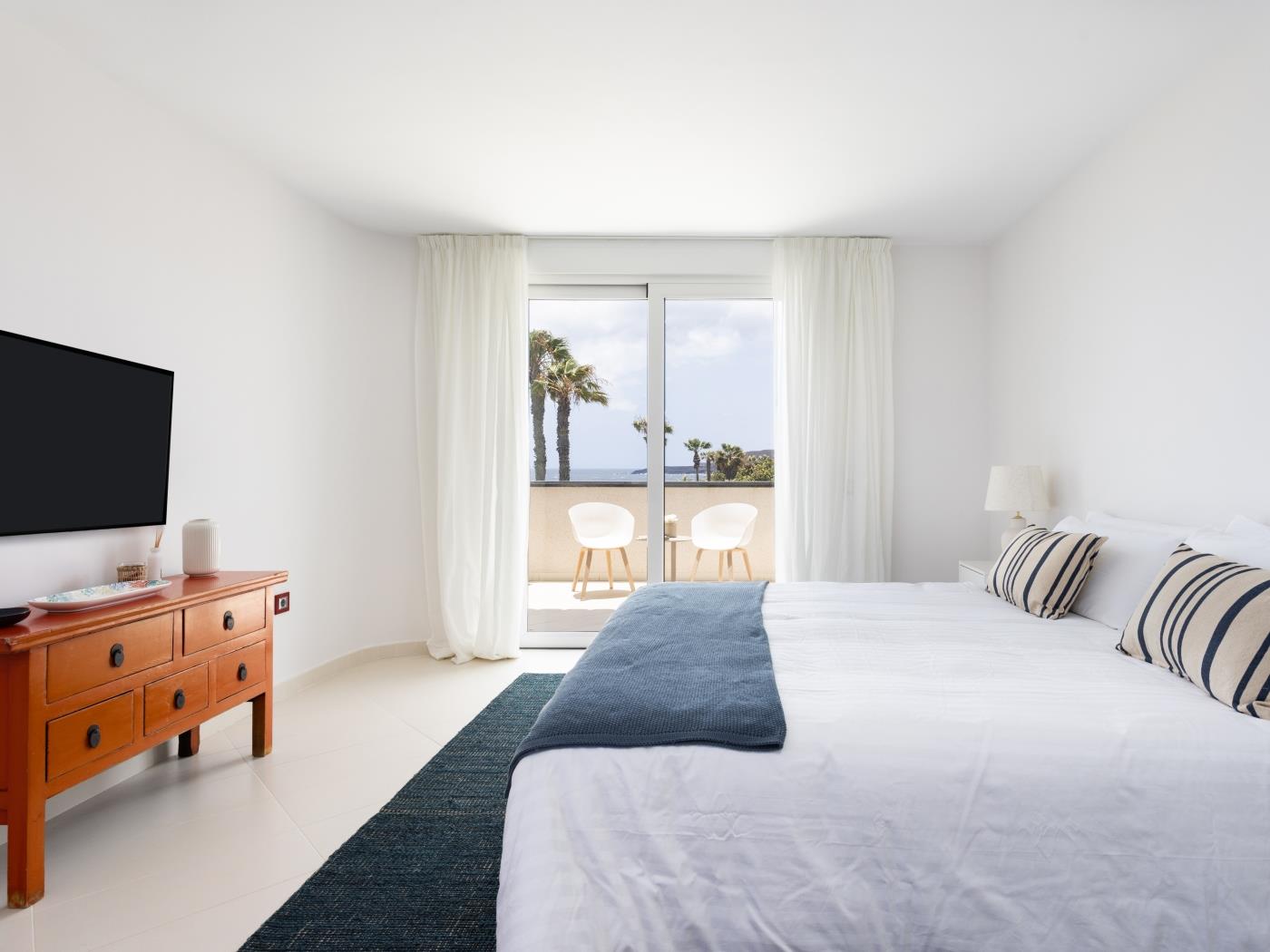Villa Fiorita | Beachfront + Heated Private Pool in Amarilla Golf
