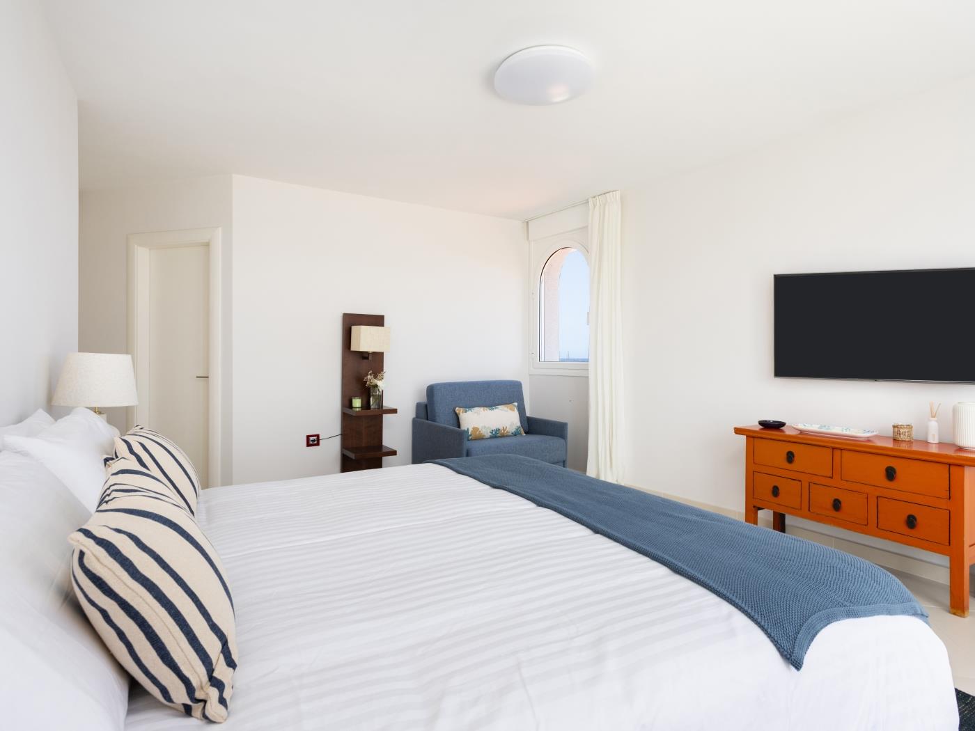 Villa Fiorita | Beachfront + Heated Private Pool in Amarilla Golf