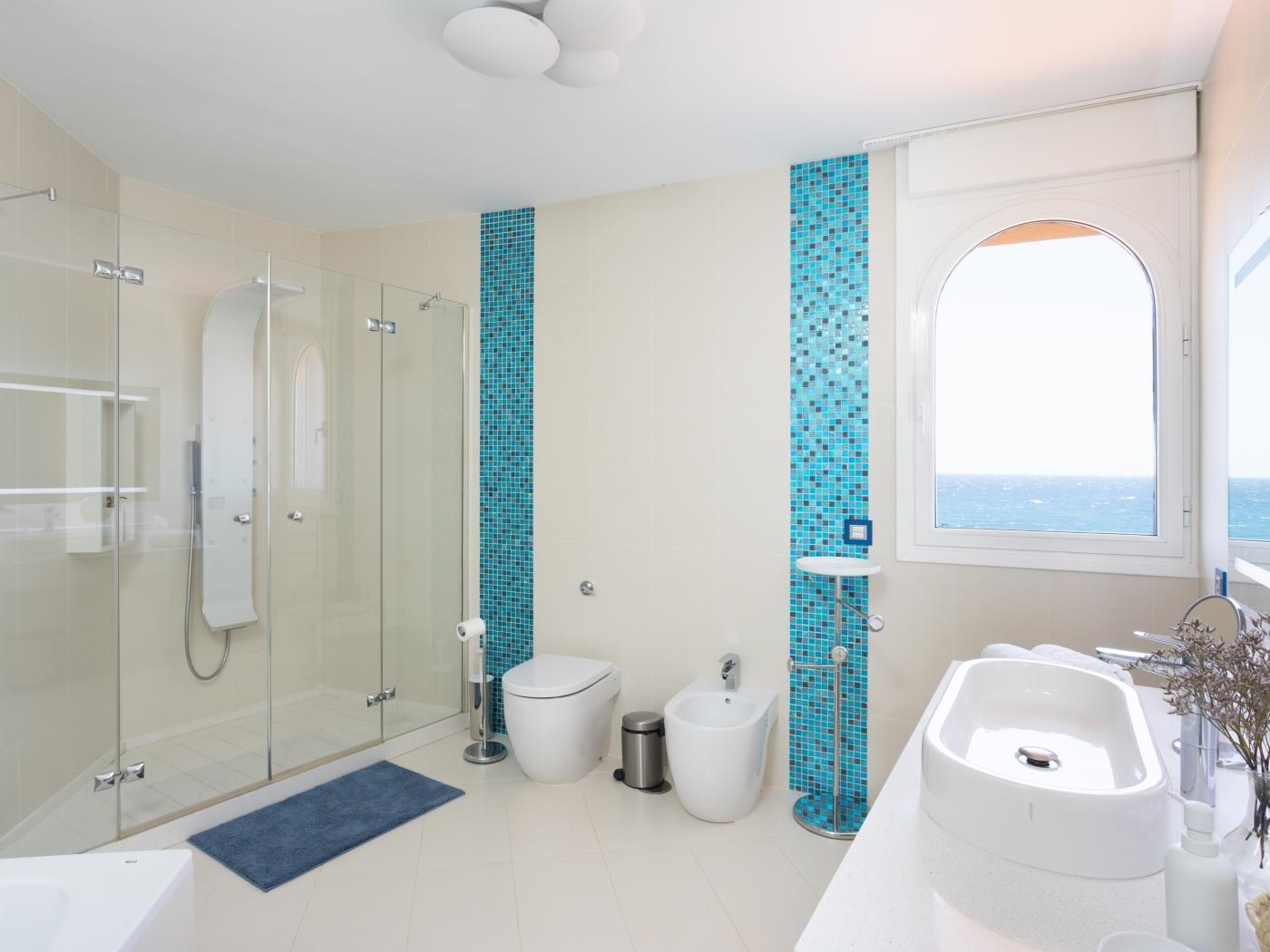 Villa Fiorita | Beachfront + Heated Private Pool in Amarilla Golf